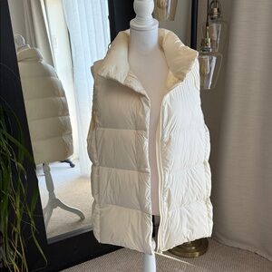 Uniqlo Cream Puffer Vest